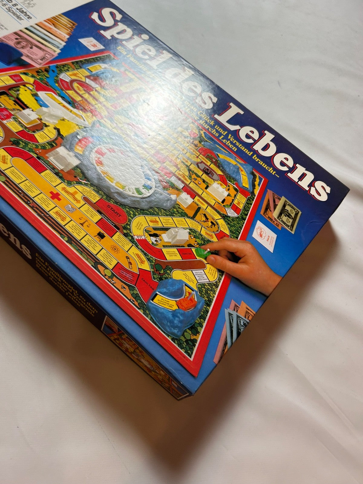 8126686