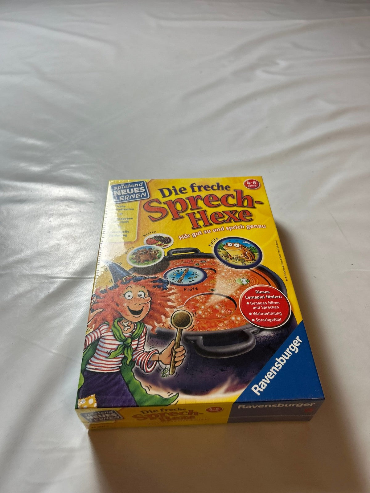 7672996