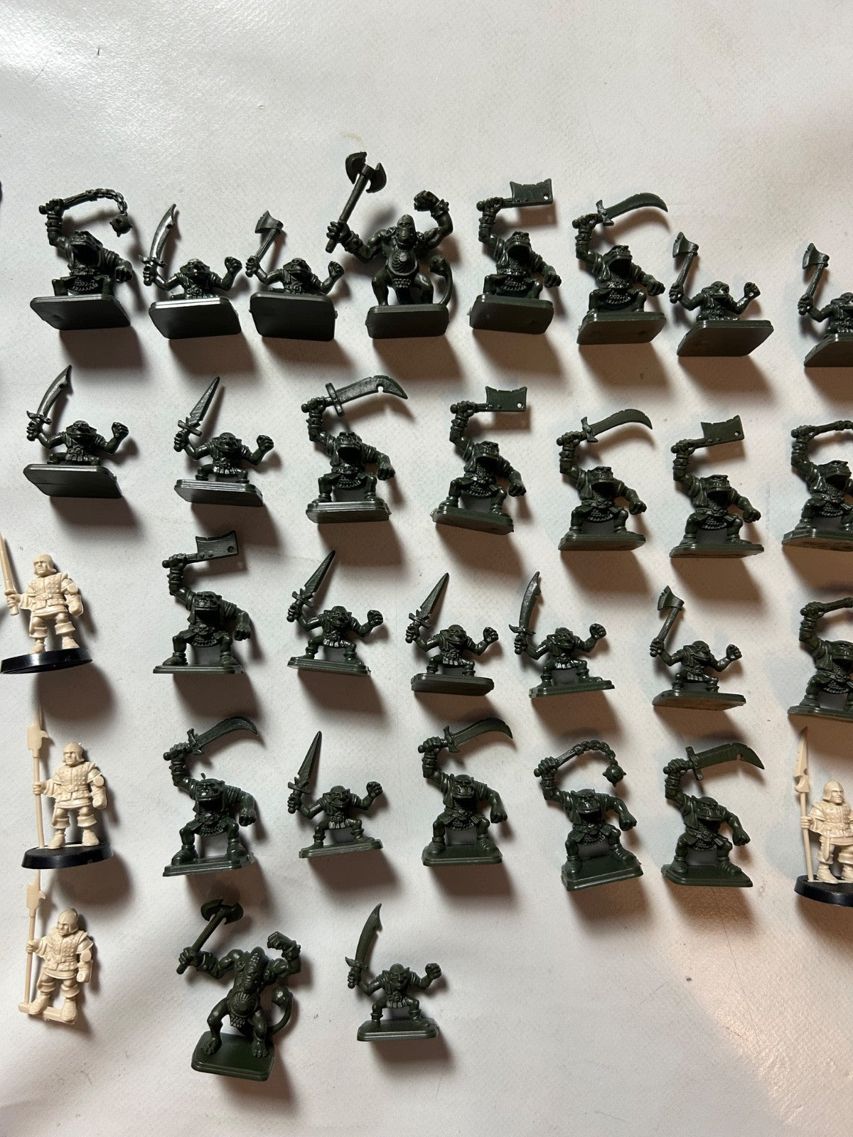 40 x HeroQuest Figuren Miniaturen Kunststoff - Ansicht 7