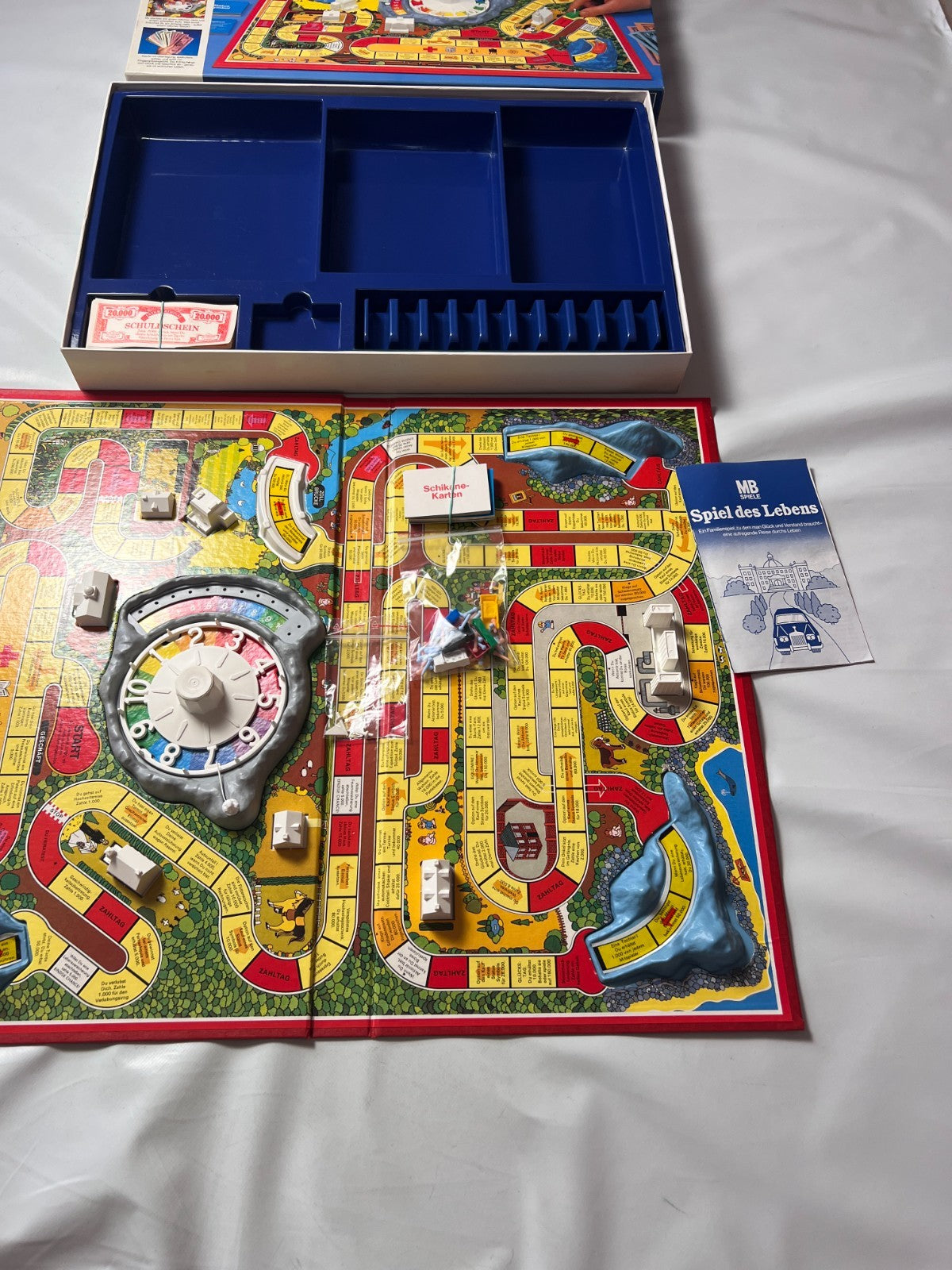 Spiel des Lebens MB 1984 Spiel blaue Ausgabe Brettspiel 2 Fahnen Vollständig - Ansicht 4