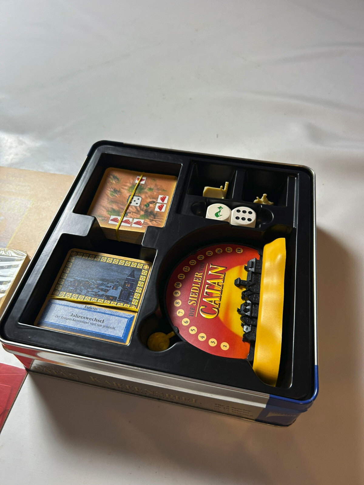 Detailfoto 9 – SKU A6880 – Kartenspiel gebraucht bei Brettspielimperium