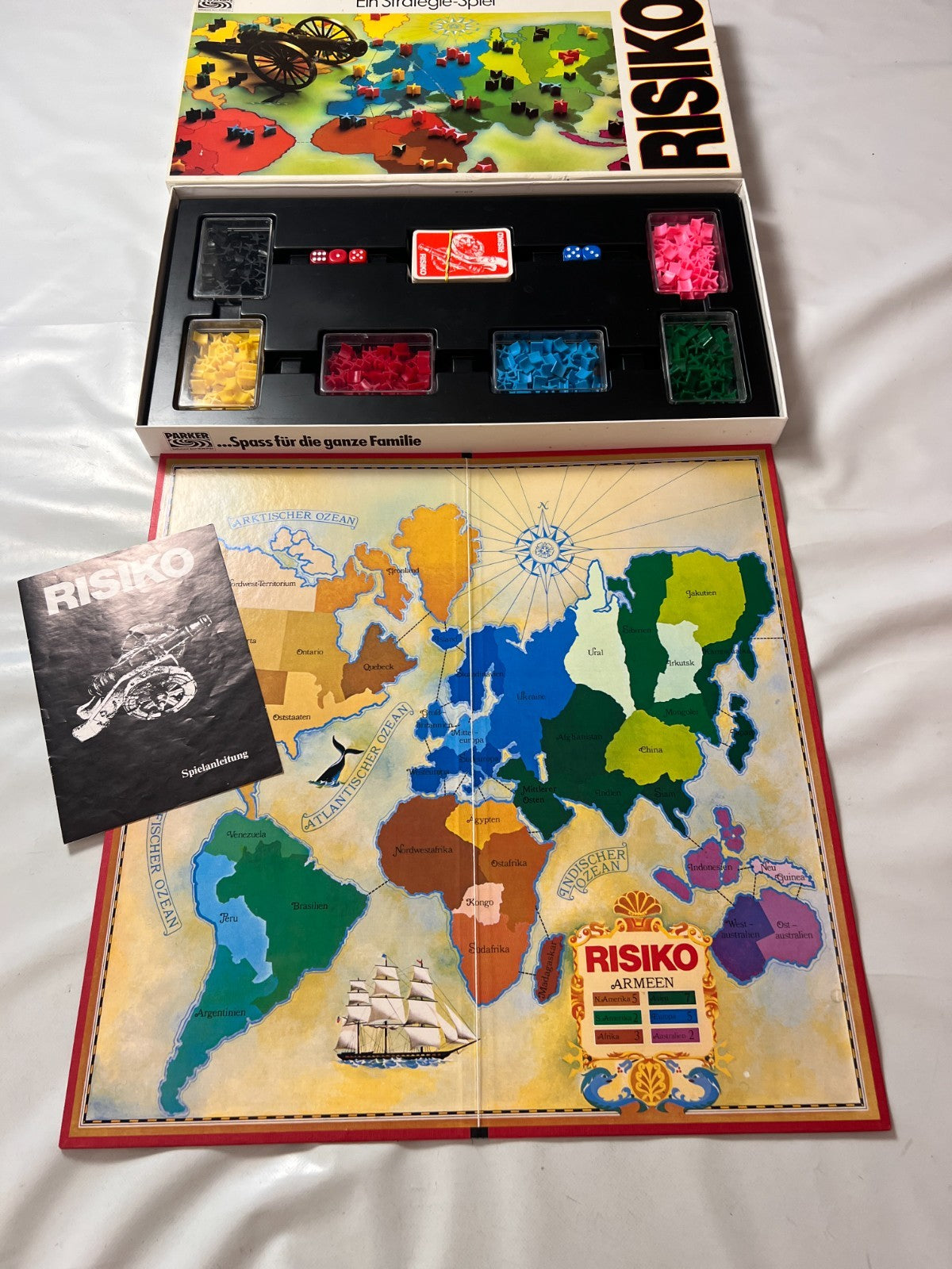 Brettspiel - Risiko - Strategiespiel weiße Ausgabe Parker 1982 - Vollständig - Ansicht 3