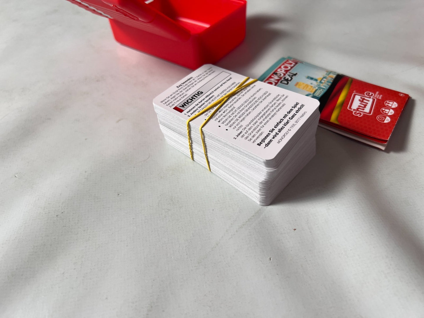 Monopoly Deal Shuffle Berlin 2017 Hasbro  Vollständig - Ansicht 3