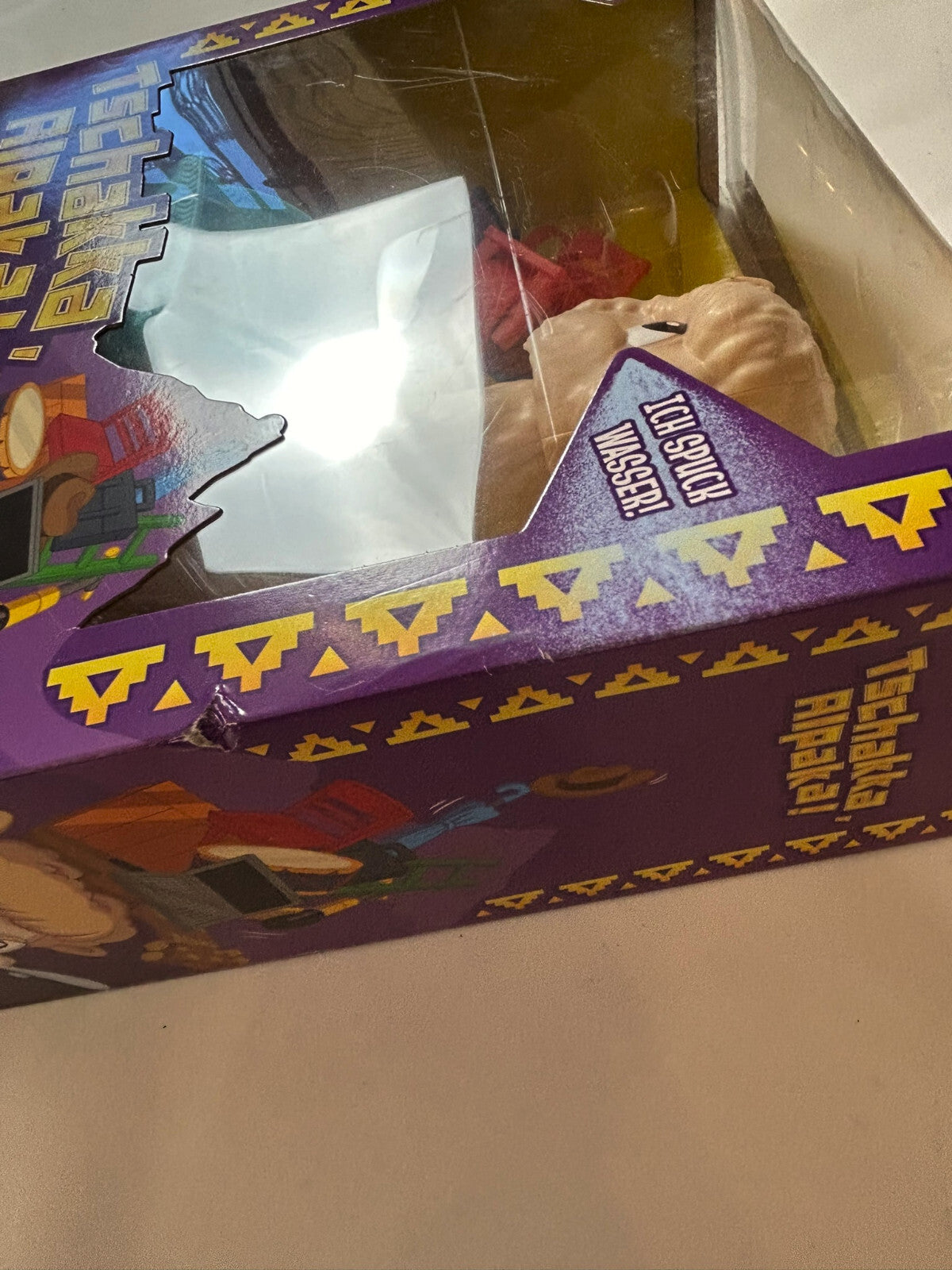 6805137