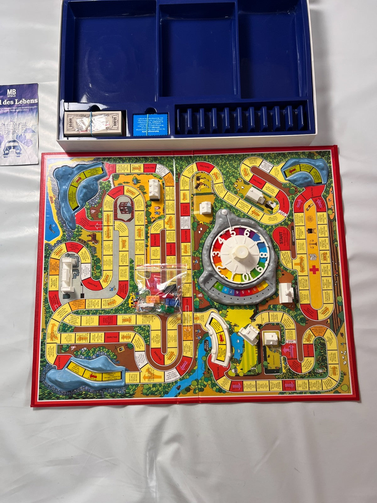 Spiel des Lebens MB 1984 Spiel blaue Ausgabe Brettspiel 2 Fahnen Vollständig - Ansicht 3