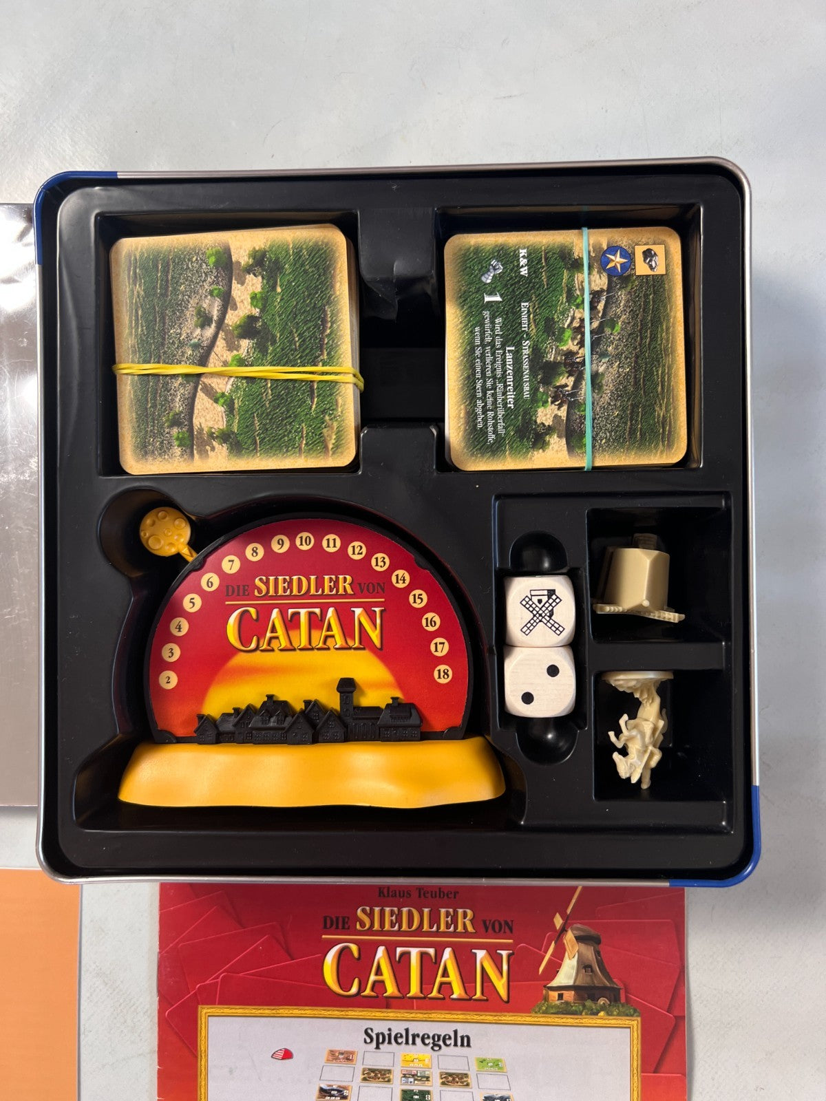 Detailfoto 3 – SKU A13869 – Kartenspiel gebraucht bei Brettspielimperium