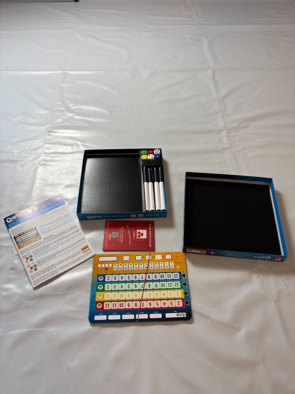 Qwixx Deluxe Gesellschaftsspiel Deutsch NBV - Vollständig - Ansicht 7