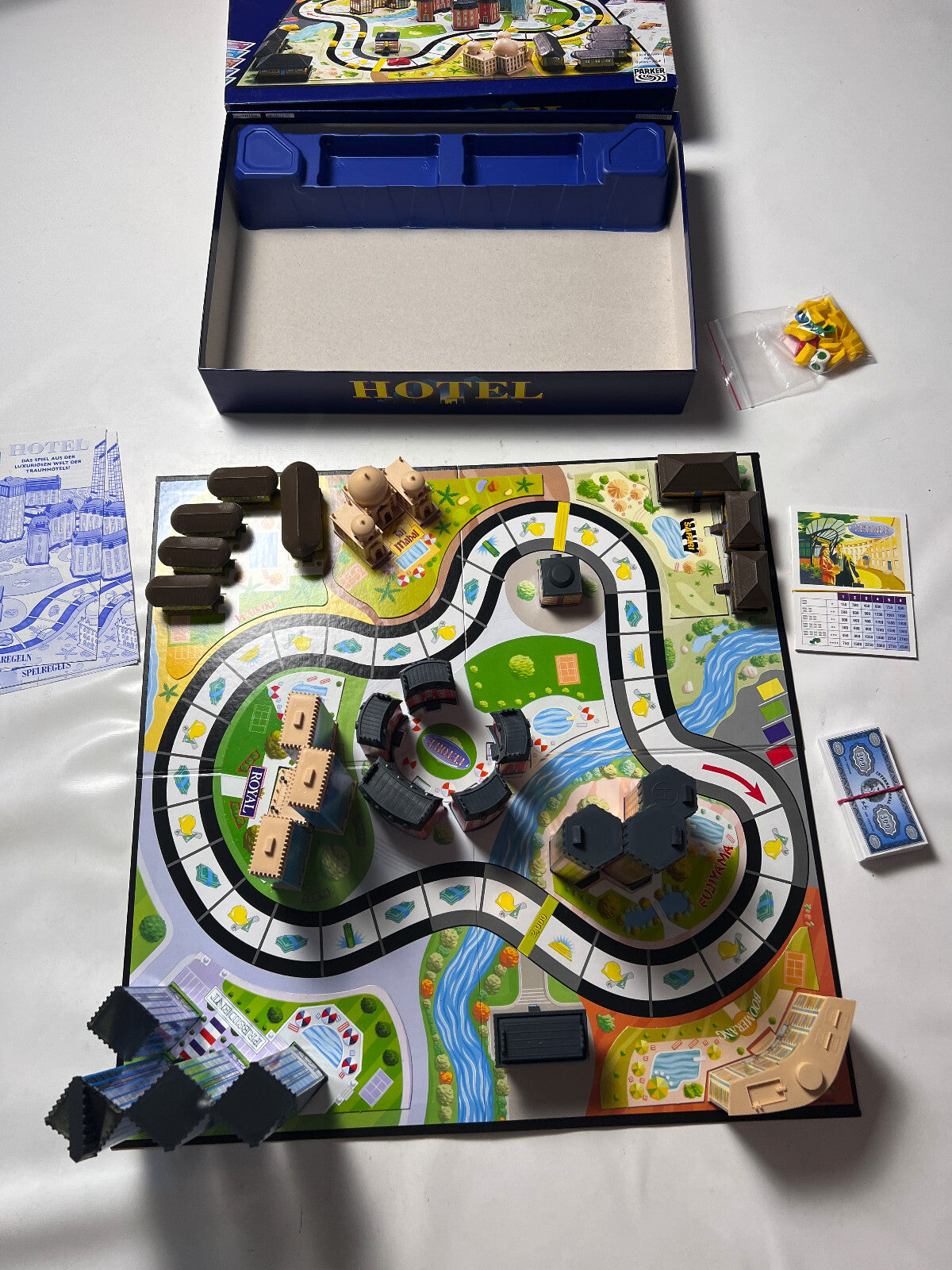 Hotel -Parker 2004 blaue Ausgabe - 2Laternen  - Vollständig - Ansicht 3