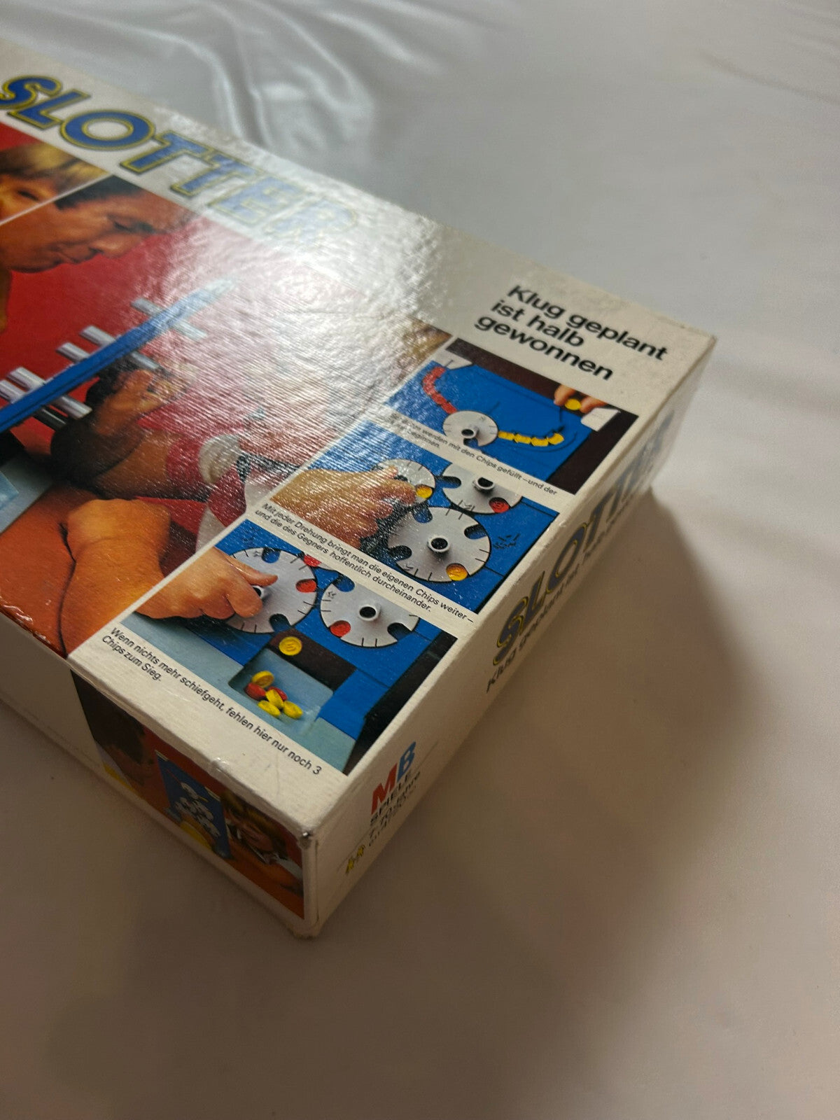 7614886