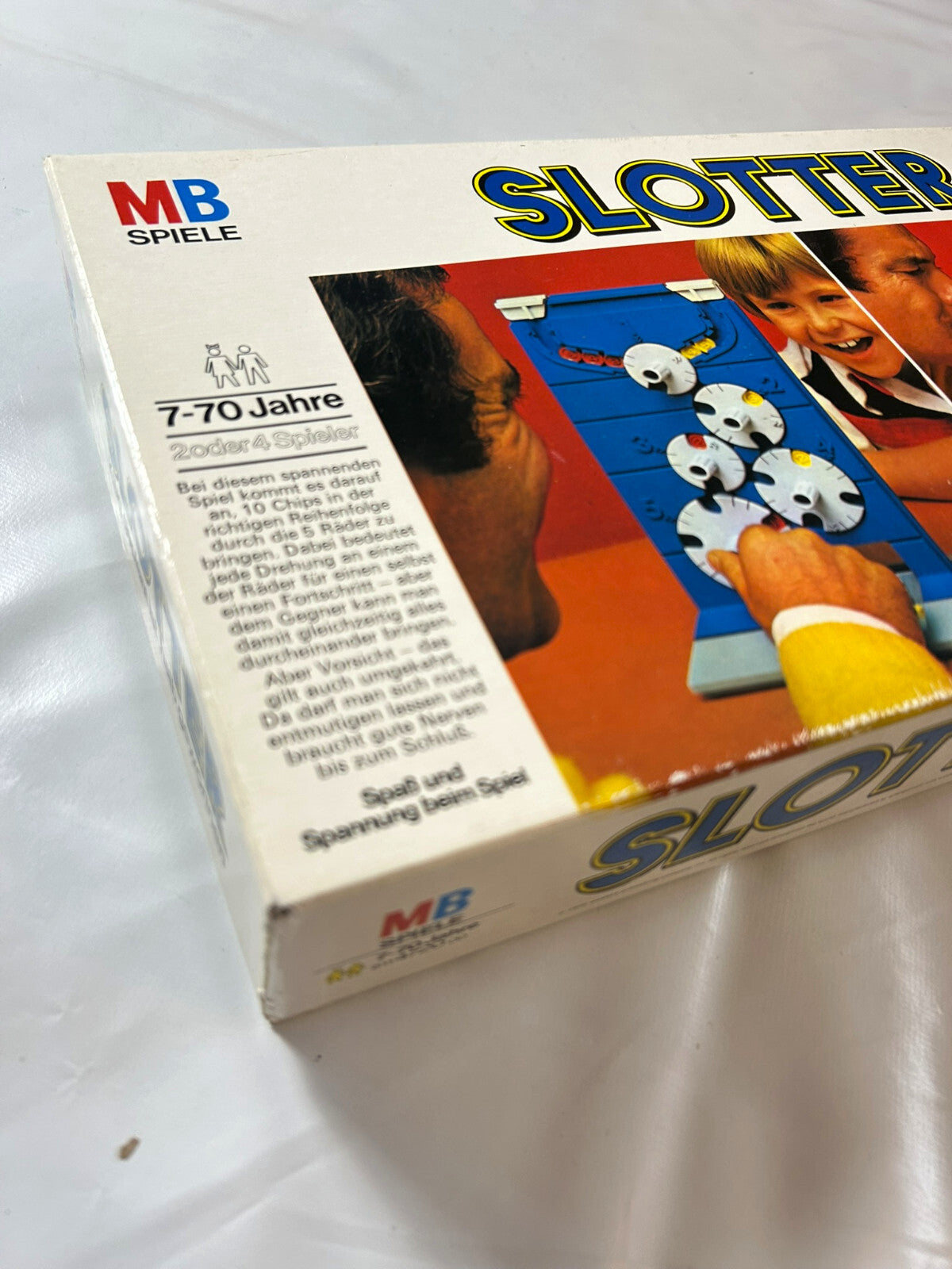 7614886
