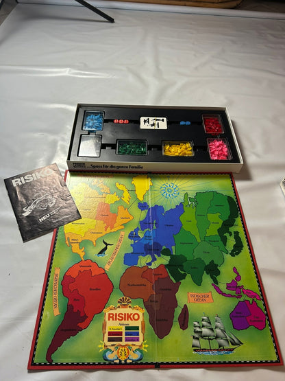 7889087