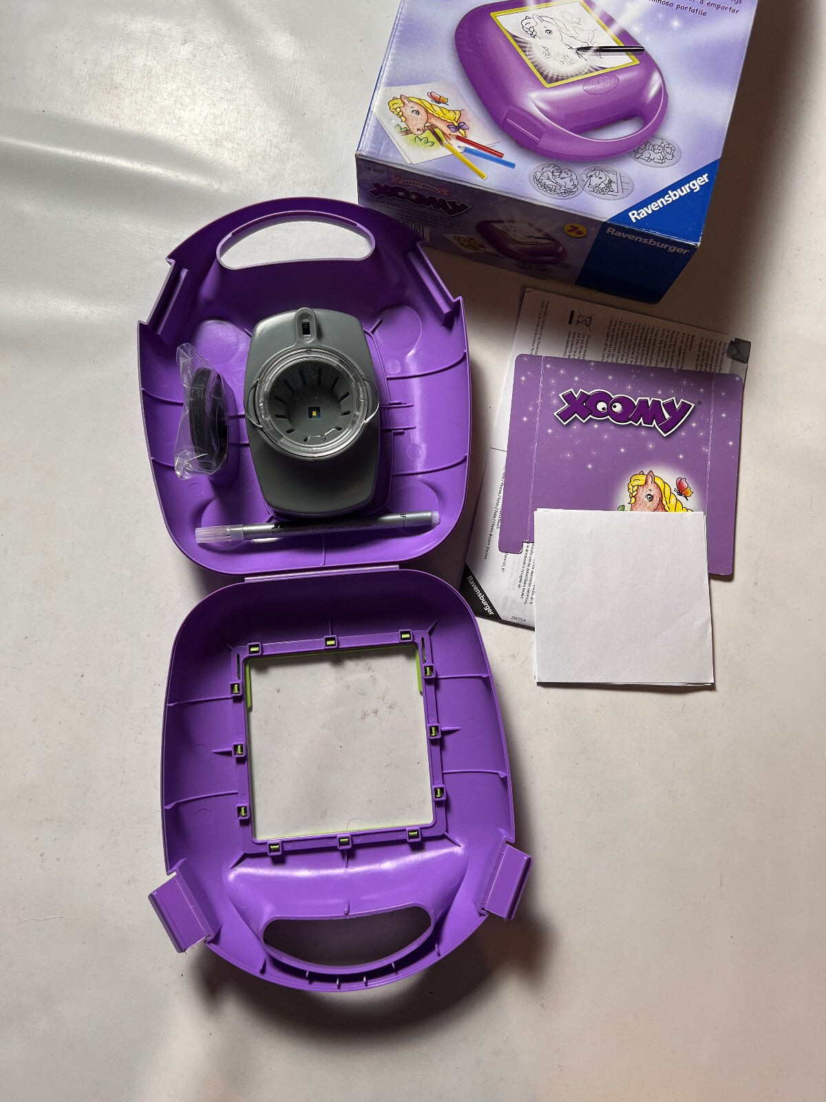 Detailfoto 3 – SKU A4721 – Mal- und Zeichenset gebraucht bei Brettspielimperium