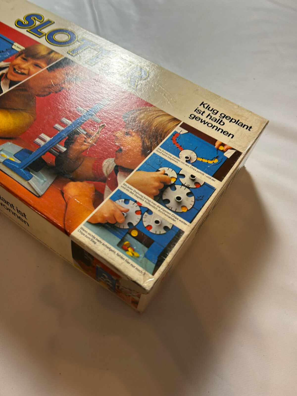 7614890