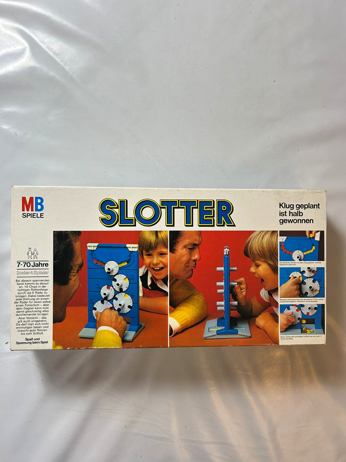 7614886
