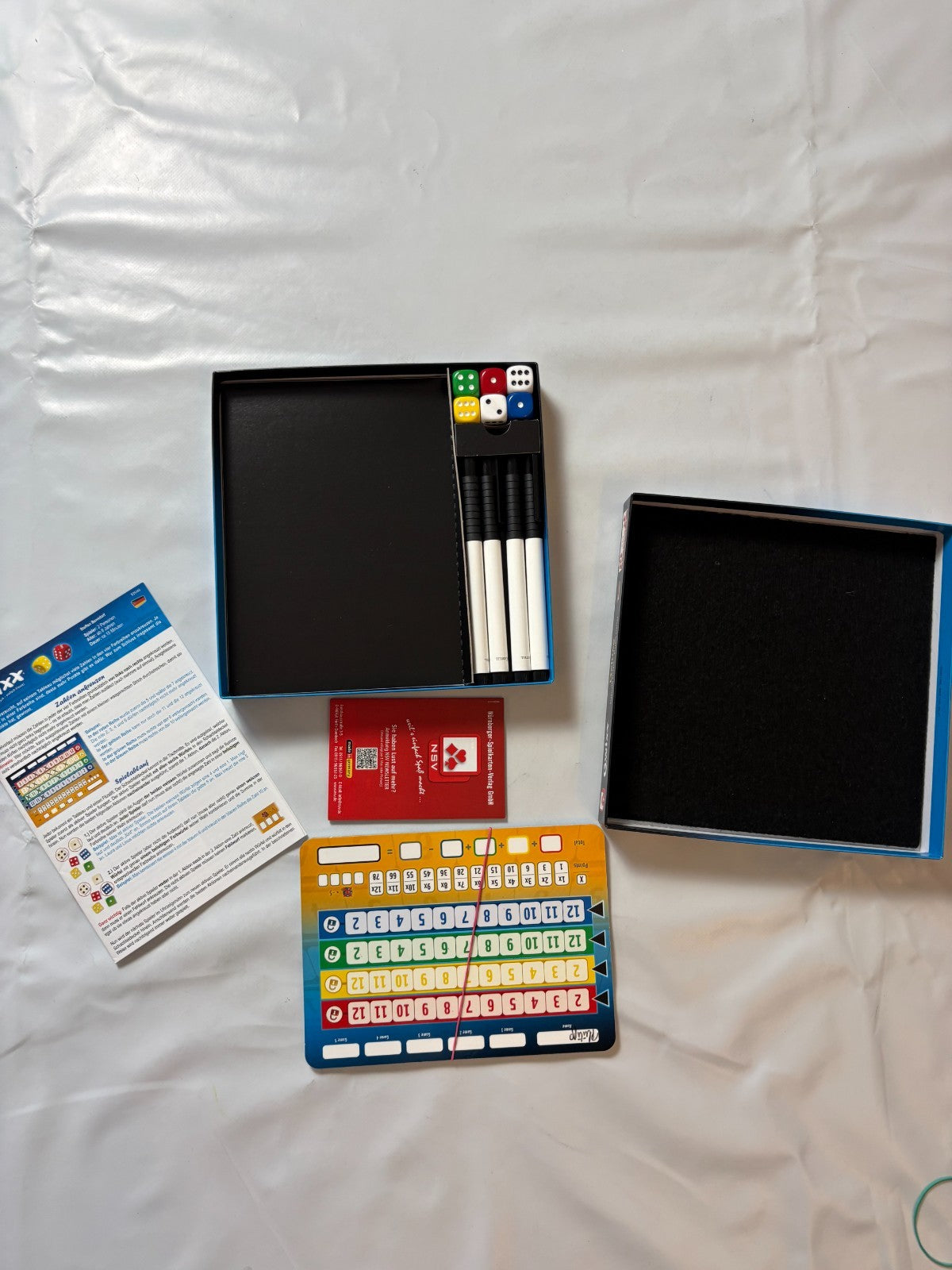 Qwixx Deluxe Gesellschaftsspiel Deutsch NBV - Vollständig - Ansicht 6
