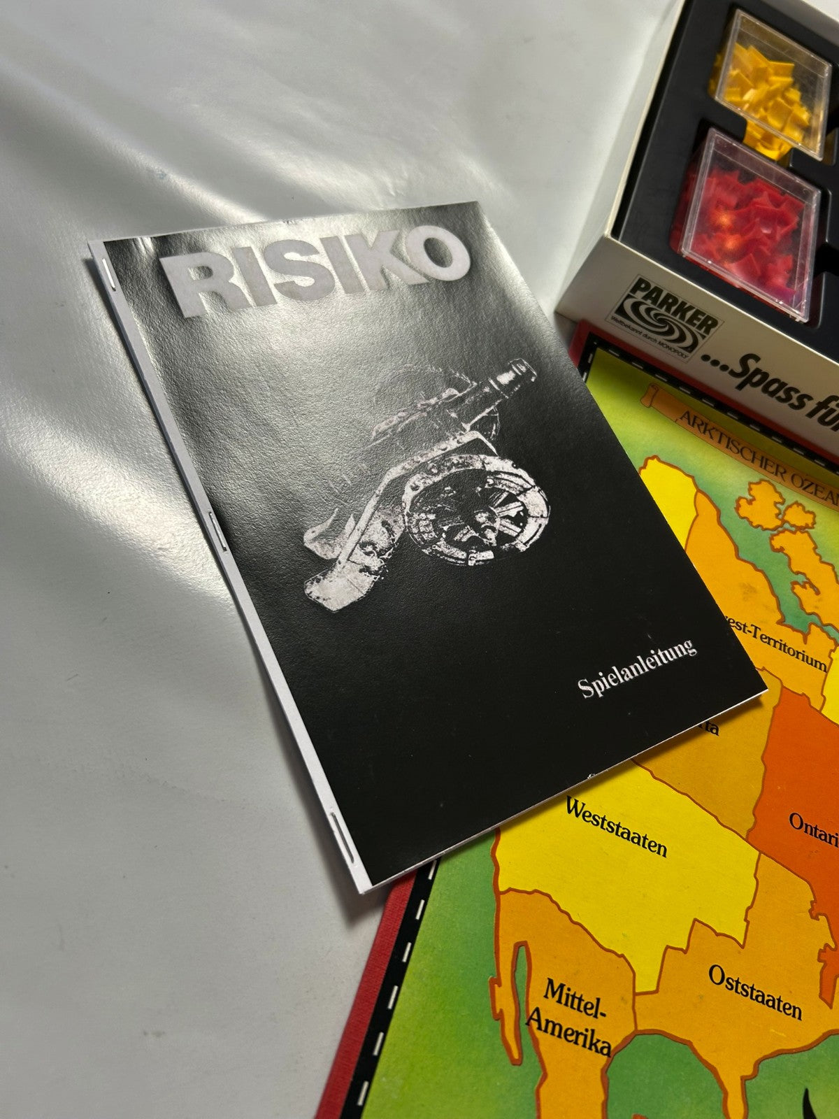 7889094