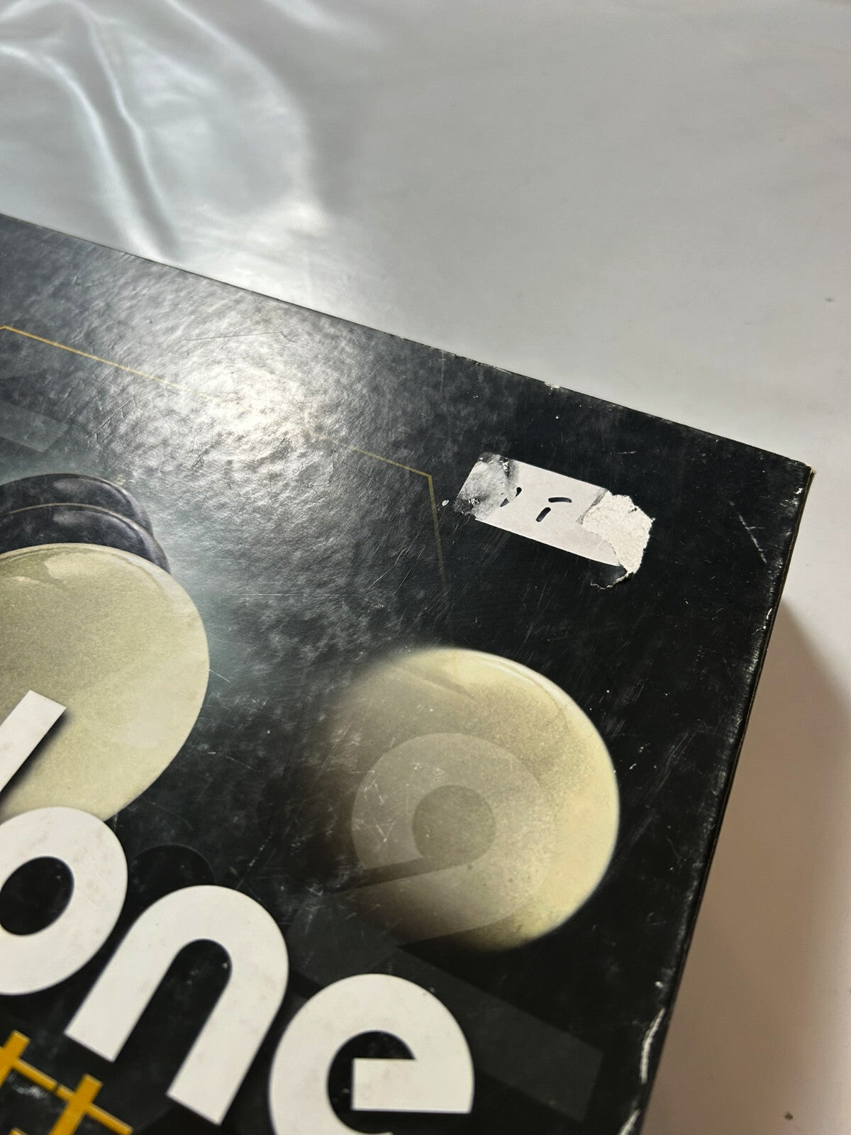 7614872
