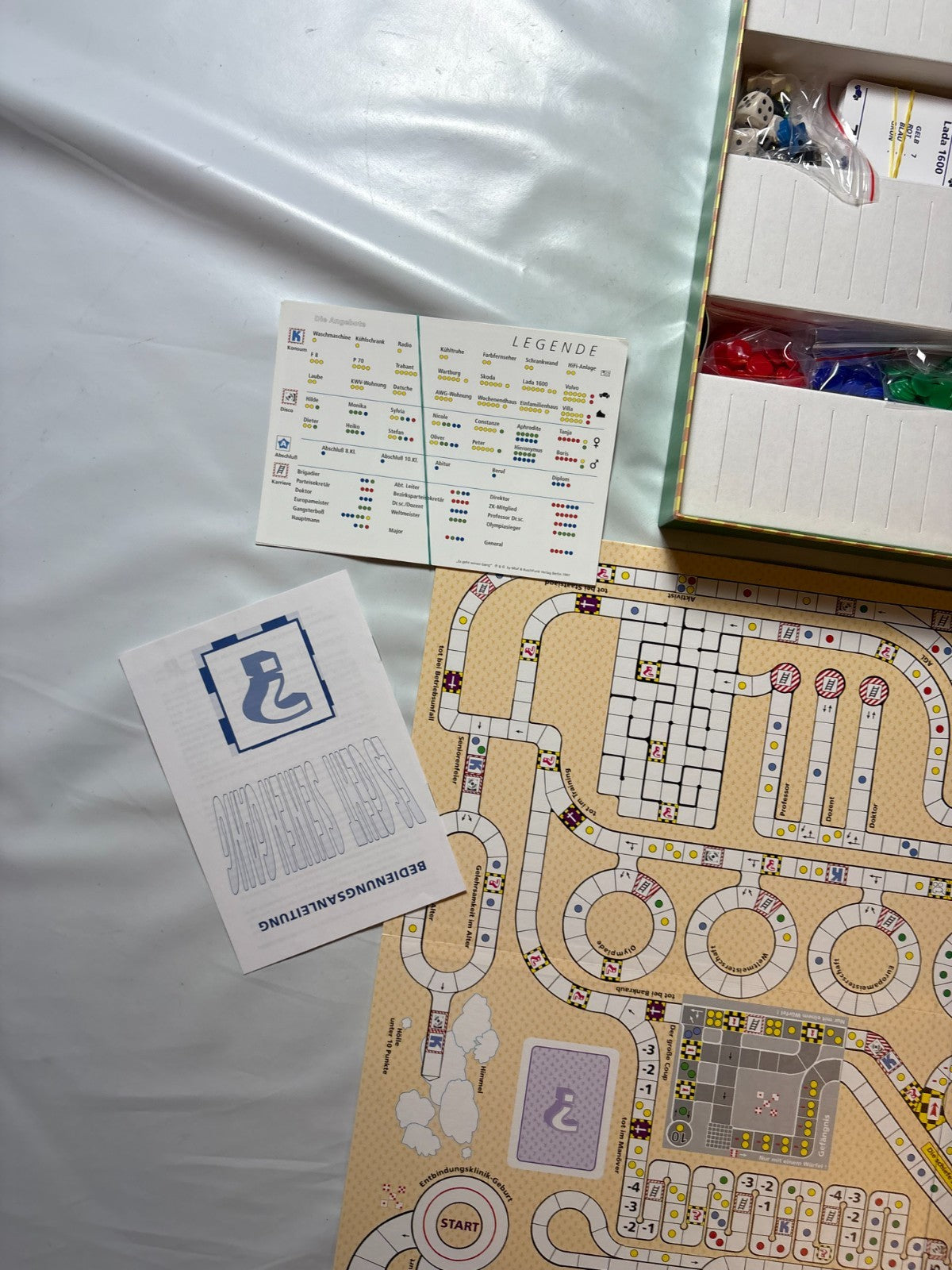 Detailfoto 7 – SKU A13667 – Gesellschaftsspiel gebraucht bei Brettspielimperium