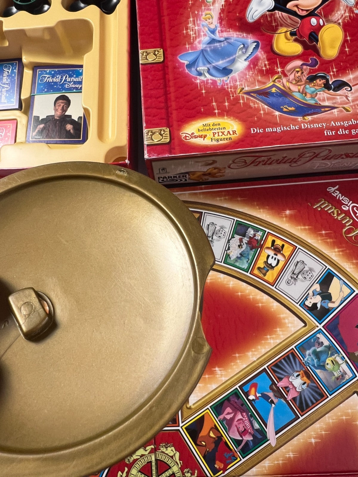 Trivial Pursuit Disney rote Edition Hasbro Spiel Gesellschaftsspie - vollständig - Ansicht 4