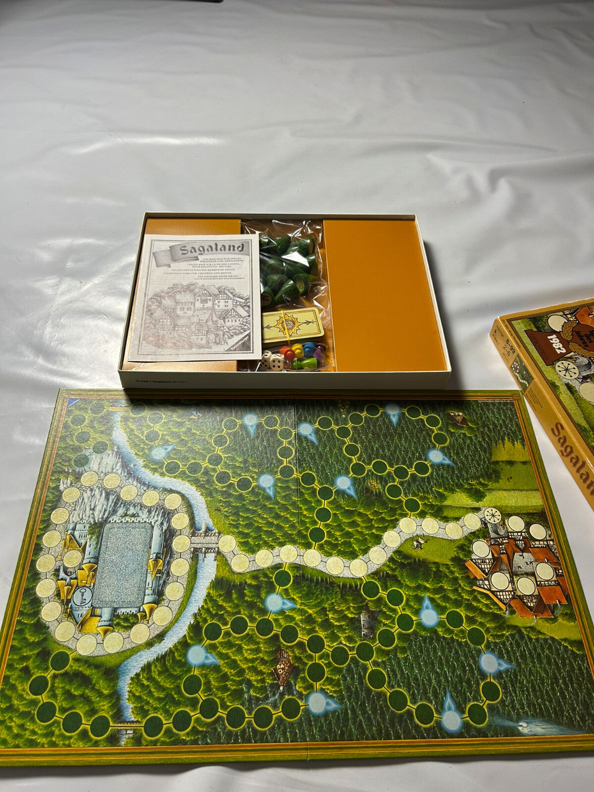 Detailfoto 7 – SKU A8792 – Gesellschaftsspiel gebraucht bei Brettspielimperium