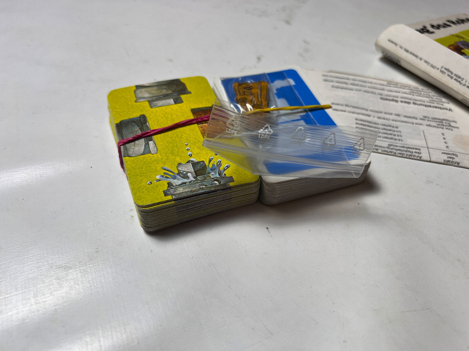 Detailfoto 3 – SKU A6611 – Kartenspiel gebraucht bei Brettspielimperium