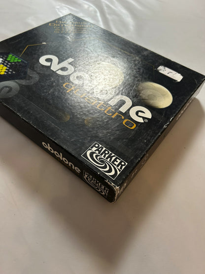 7614872