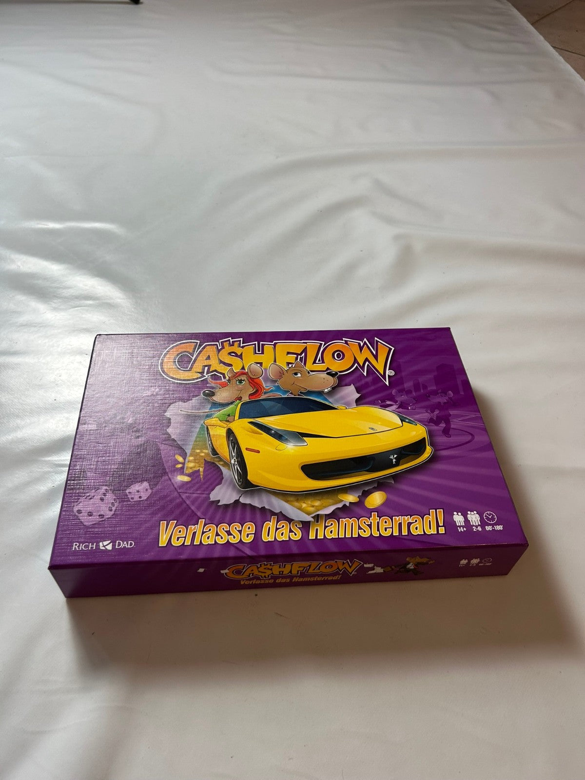 7652054