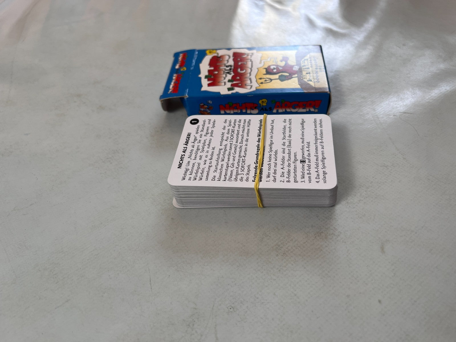 Detailfoto 3 – SKU A13795 – Kartenspiel gebraucht bei Brettspielimperium