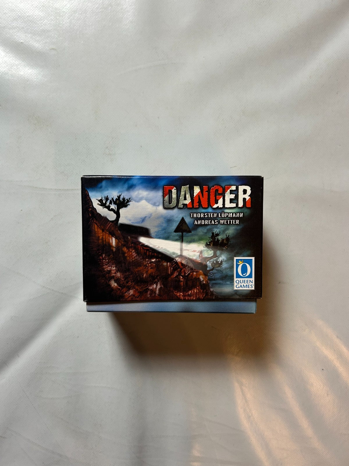 DANGER von Queen Games  KartenSpiel / Strategiespiel  Vollständig - Ansicht 2