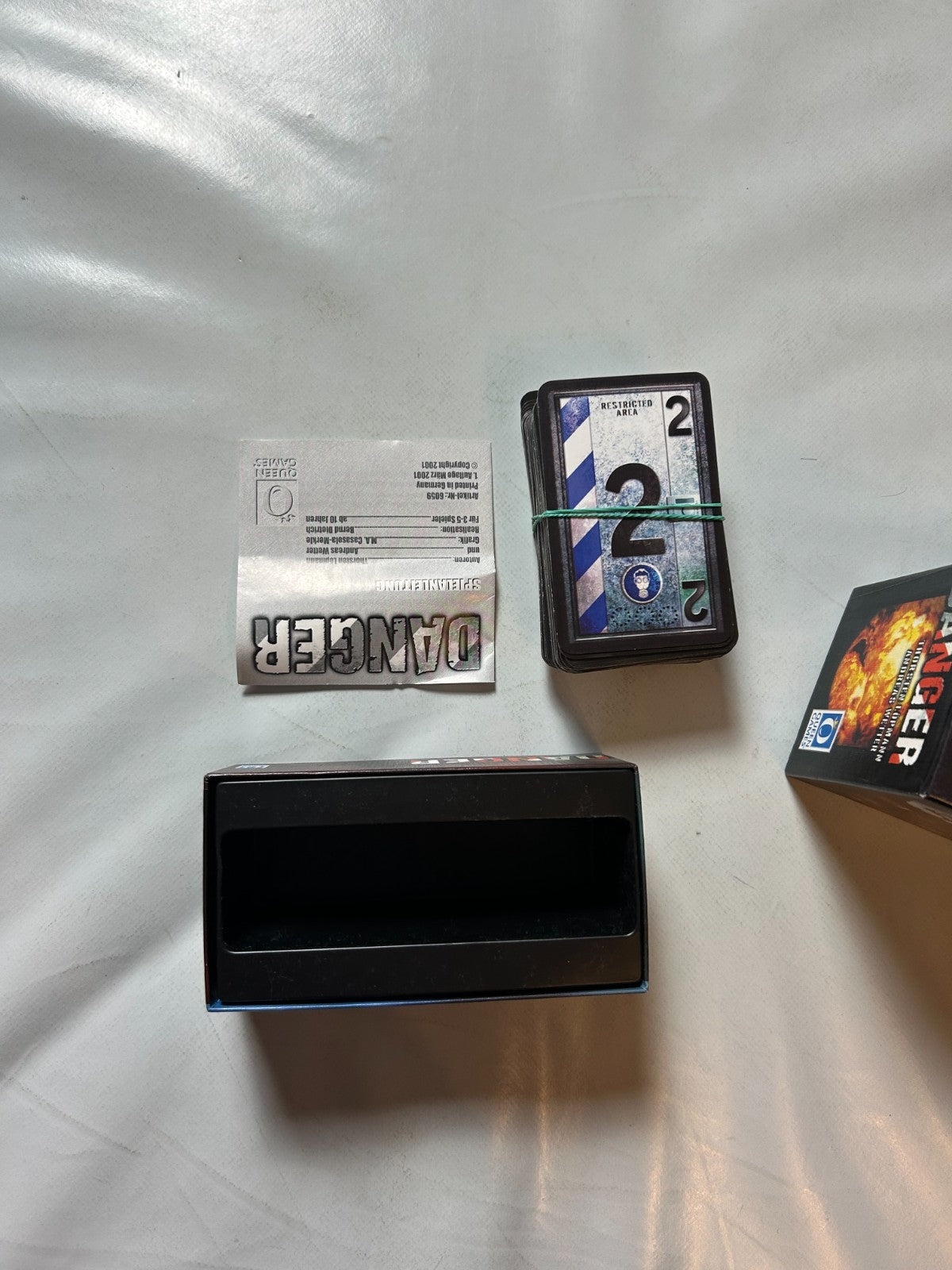 DANGER von Queen Games  KartenSpiel / Strategiespiel  Vollständig - Ansicht 6