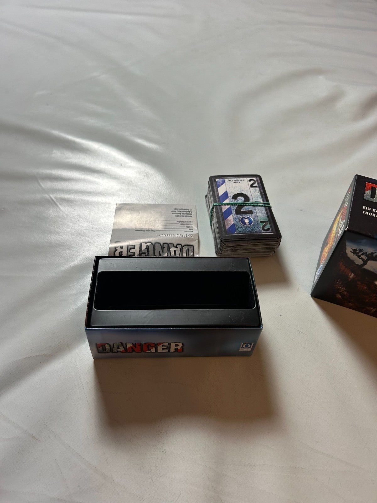 DANGER von Queen Games  KartenSpiel / Strategiespiel  Vollständig - Ansicht 7