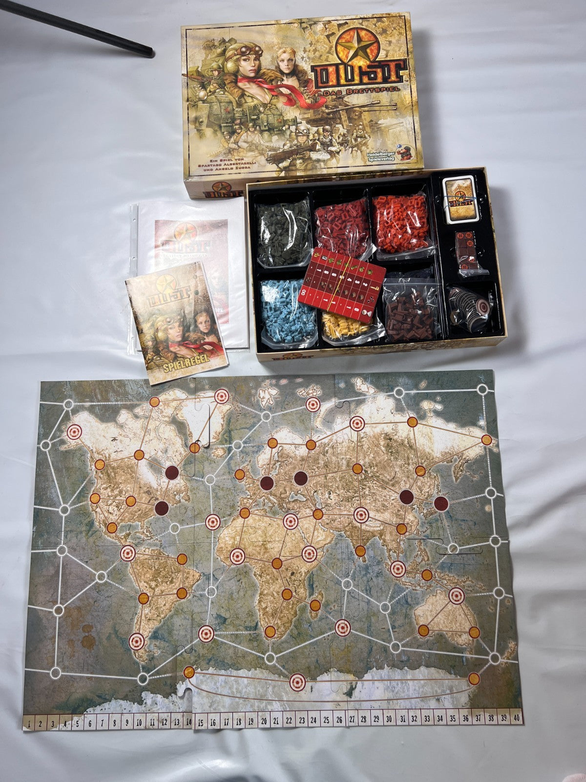 DUST  Brettspiel  Deutsch  Paolo Parente  Heidelberger  Vollständig - Ansicht 2