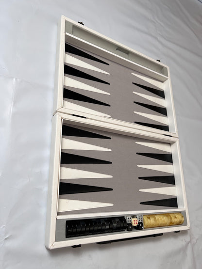 Großer Backgammon Kunstleder-Koffer -Weiss 38 x 25 cm geschlossen - Ansicht 4