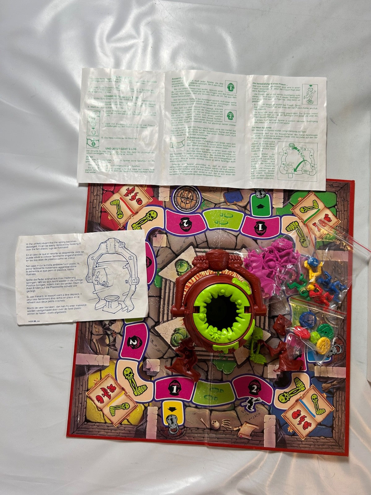 Hexenkessel  Ein schaurig schöner Spielspaß  MB Spiele  Vollständig - Ansicht 9