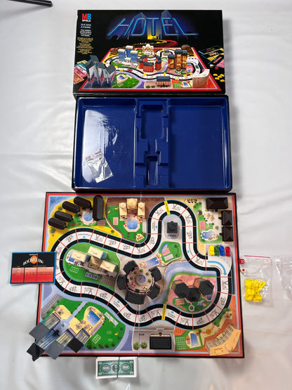 Hotel Brettspiel Komplett mit Laternen  MB Spiele Große schwarze Ausgabe - Ansicht 2