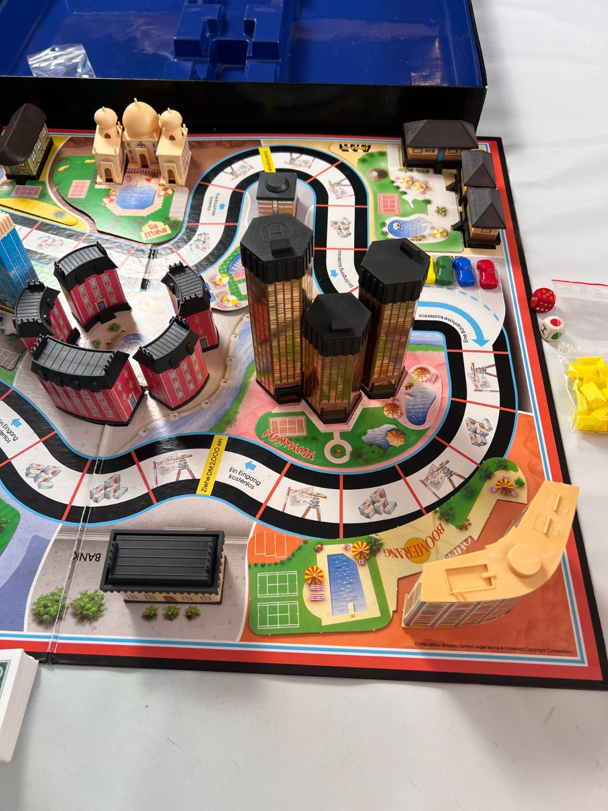 Hotel Brettspiel Komplett mit Laternen  MB Spiele Große schwarze Ausgabe - Ansicht 4