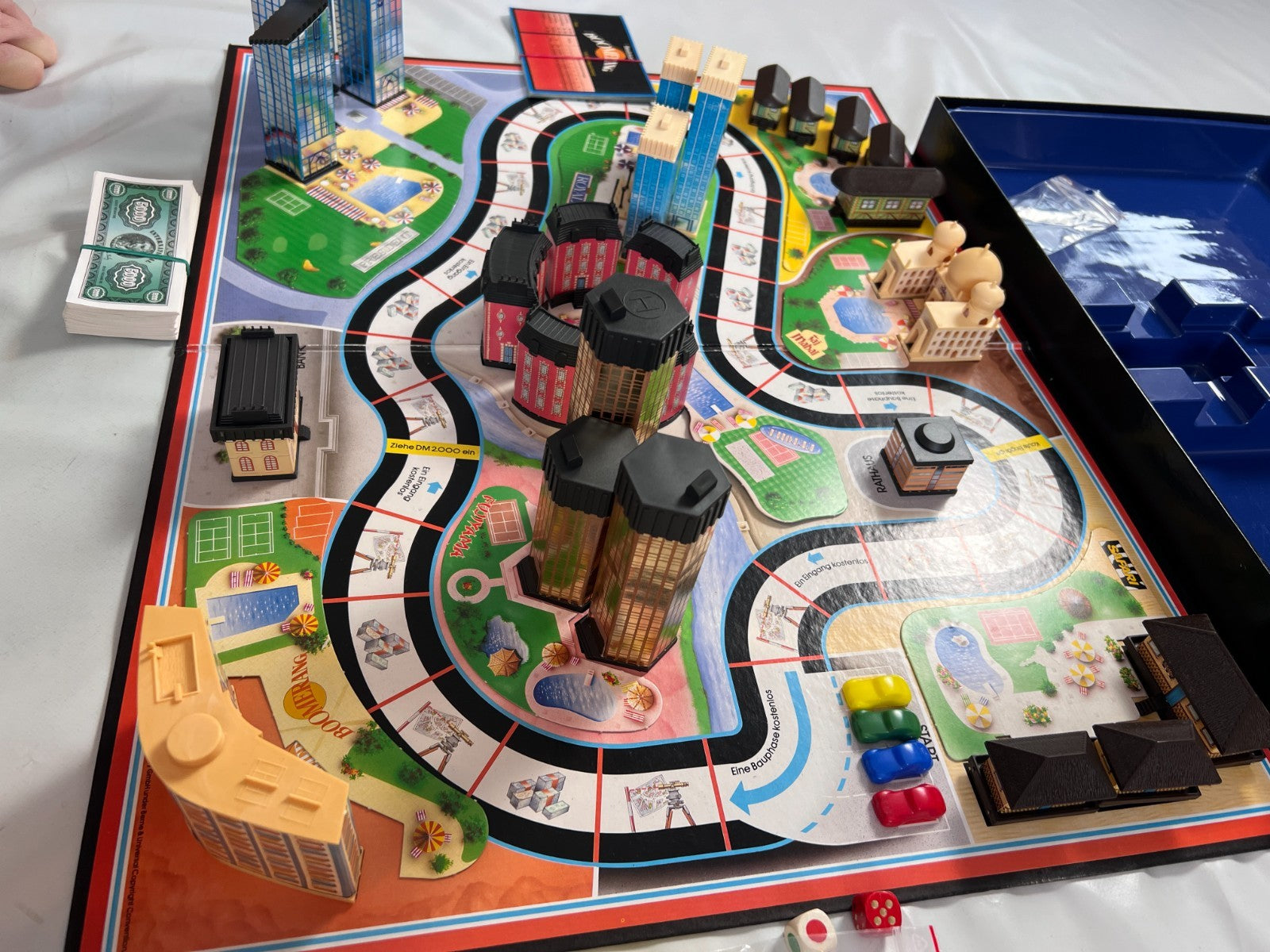 Hotel Brettspiel Komplett mit Laternen  MB Spiele Große schwarze Ausgabe - Ansicht 7