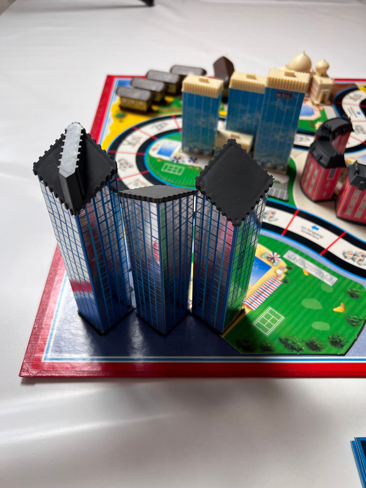 Hotel von MB Komplett mit Laternen - MB - Spieleklassiker Große schwarze Ausgabe - Ansicht 12