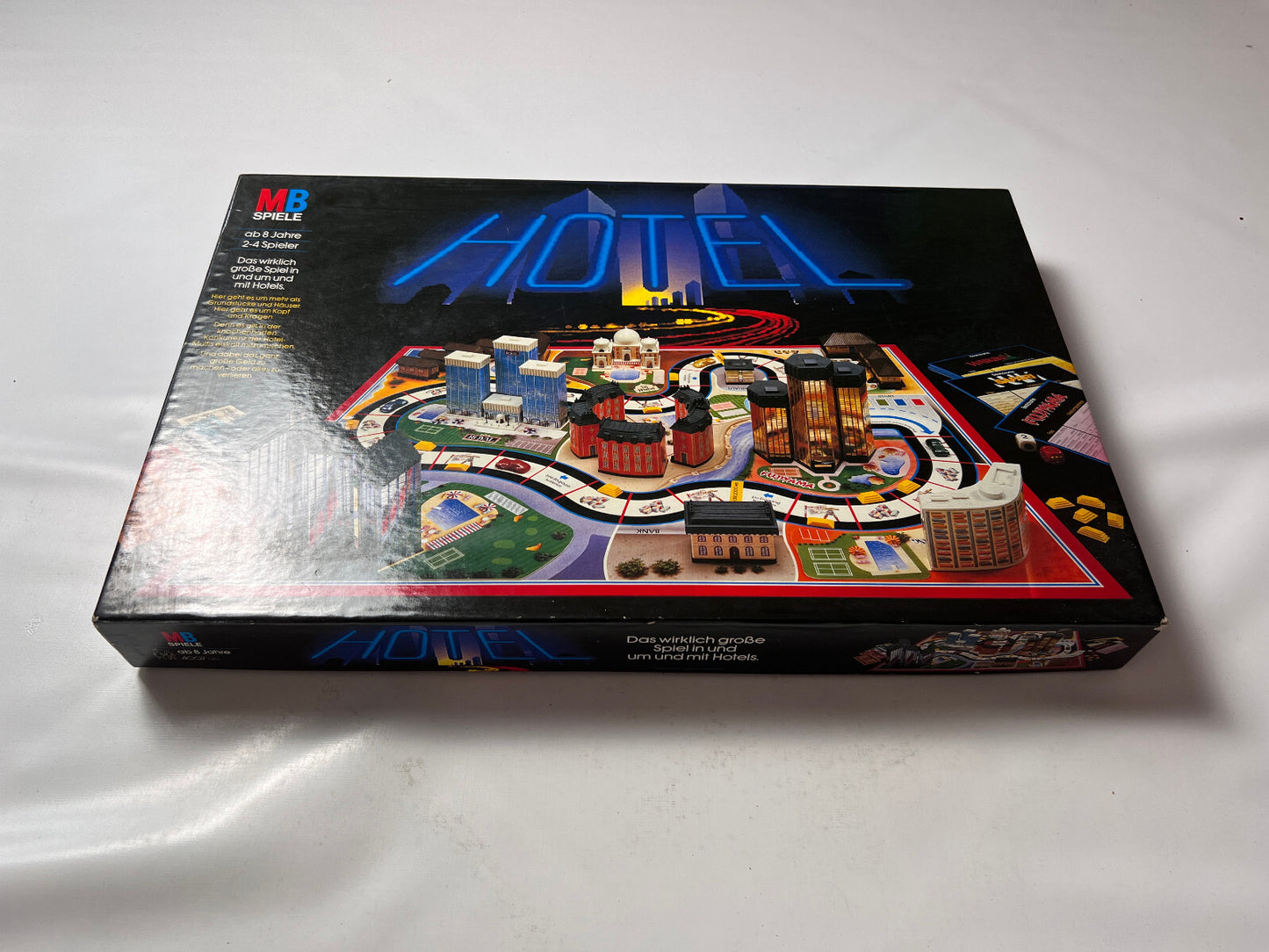 Hotel von MB Komplett mit Laternen - MB - Spieleklassiker Große schwarze Ausgabe - Ansicht 15