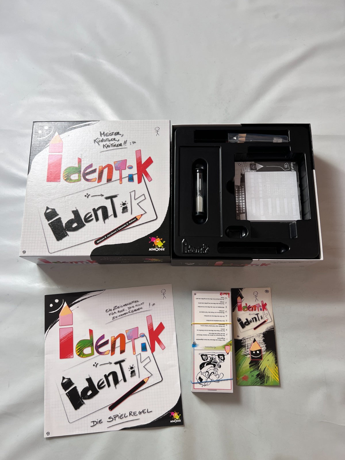 Identik  Asmodee  Zeichenspiel  Familienspiel  vollständig - Ansicht 2