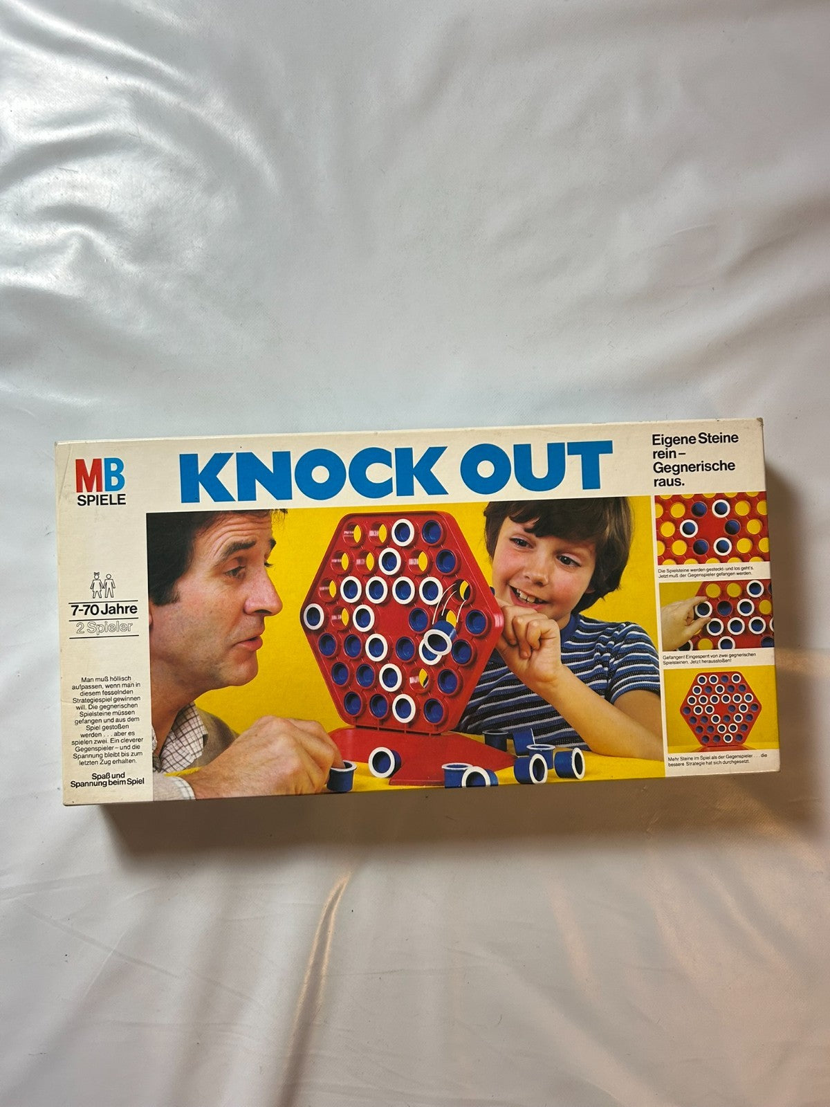 Knock out  MB Spiele  1980  Tischspiel Legespiel  Vollständig - Ansicht 2
