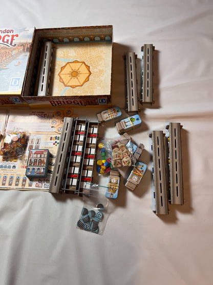 Old London Bridge Queen Games ab 10 Jahren 24 Spieler  Vollständig - Ansicht 3