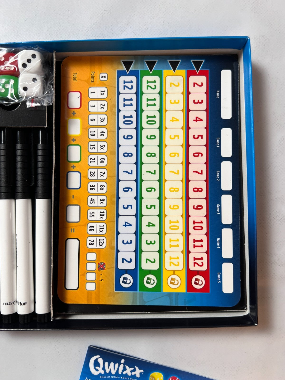 Qwixx Deluxe Gesellschaftsspiel Deutsch NBV - Vollständig - Ansicht 4
