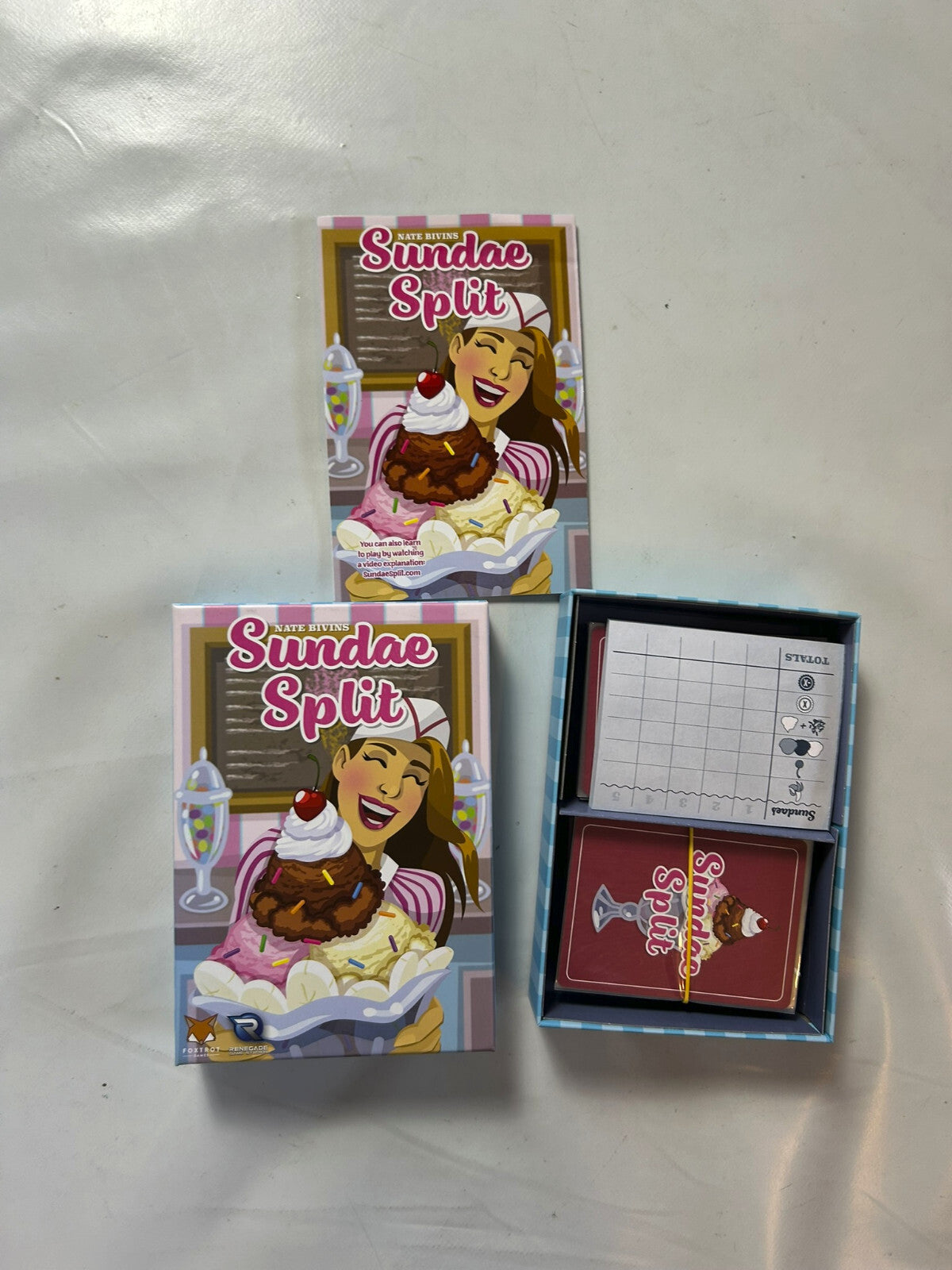 Sundae Spit Kartenspiel Foxtrot Englisch  Vollständig - Ansicht 6