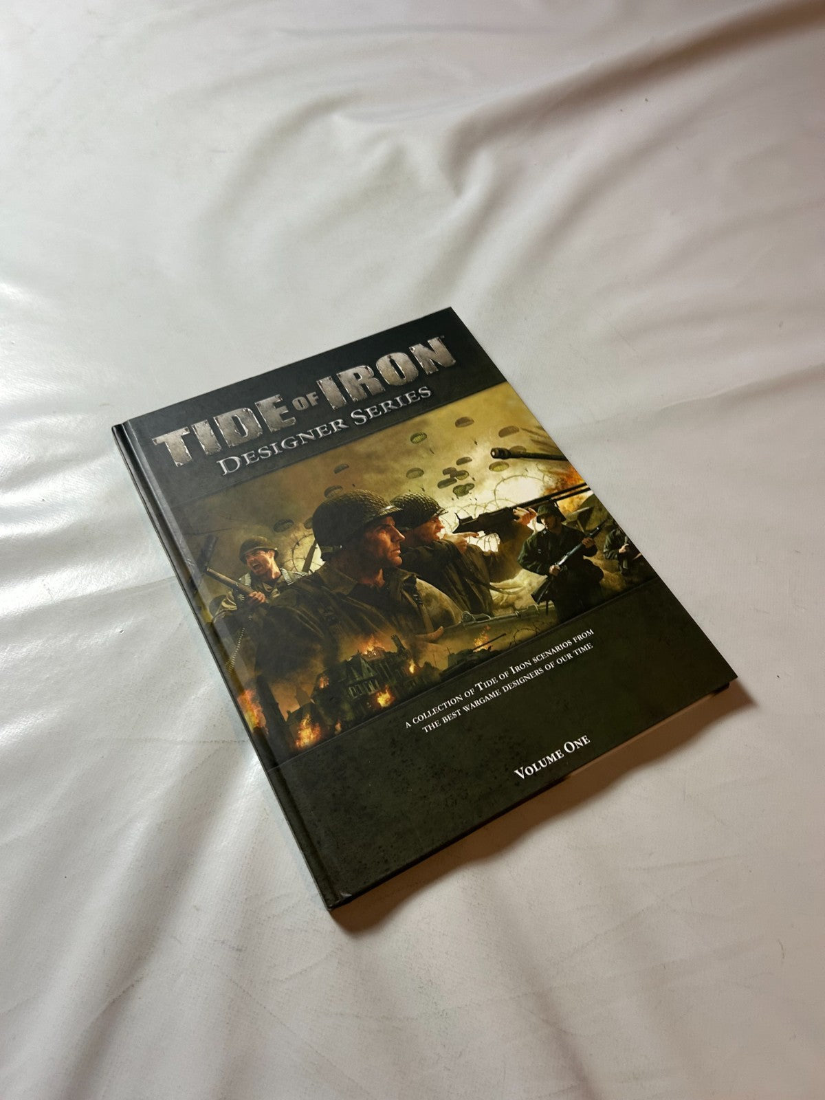 Tide of Iron  Designer Series english Version Hardcover - Ansicht 5