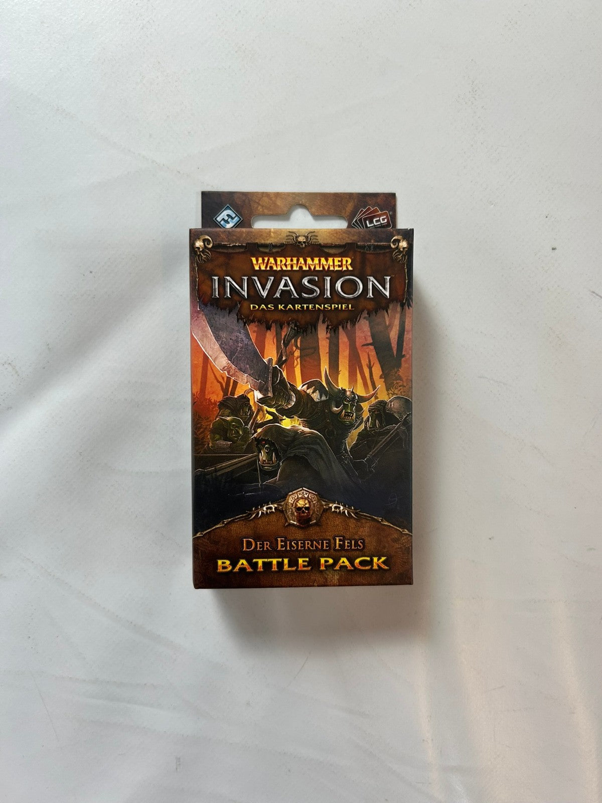 Warhammer Invasion Der Eiserne Fels Battle Pack Deutsch  Unbespielt - Ansicht 2