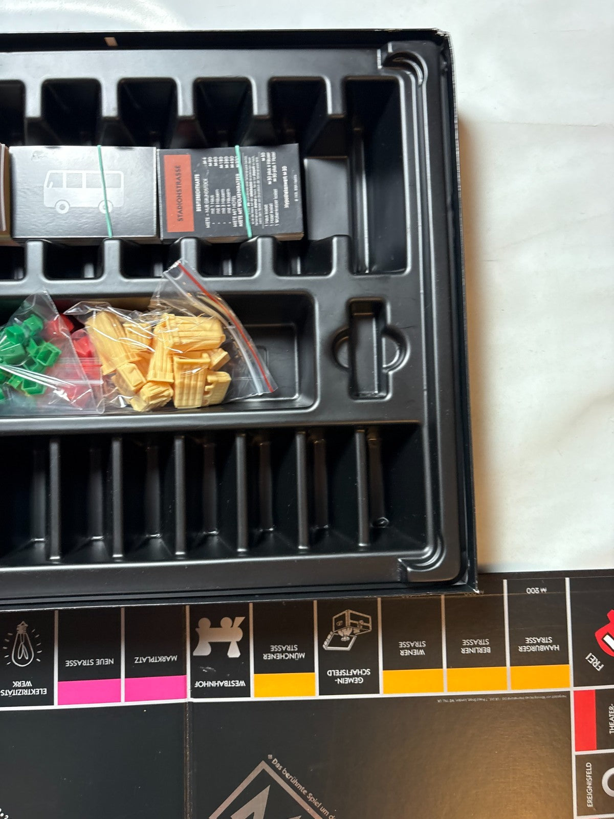 Winning Moves Monopoly Mega Black Edition Spiel Brettspiel  Vollständig - Ansicht 10