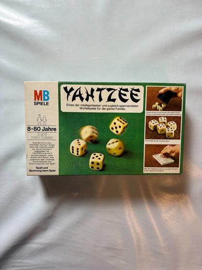 YAHTZEE MB Brettspiel Gesellschaftsspiel Würfelspiel  Vollständig - Ansicht 2