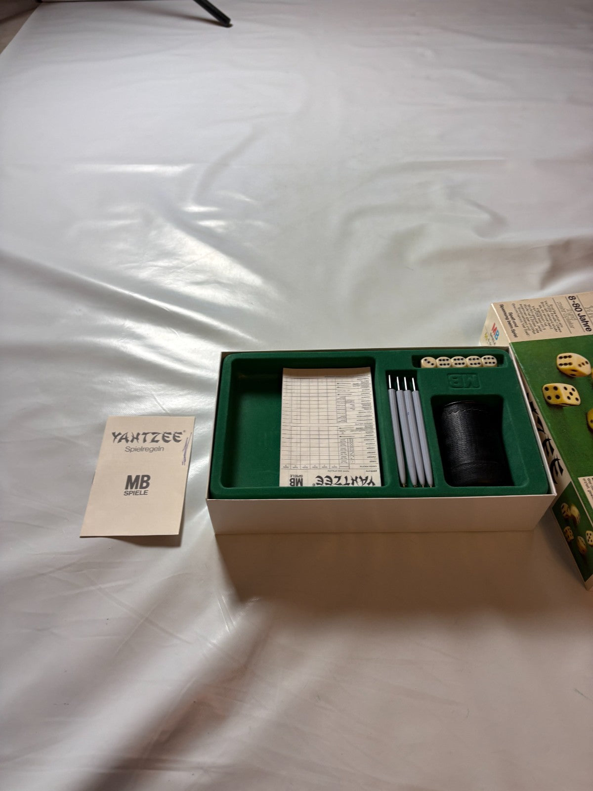 YAHTZEE MB Brettspiel Gesellschaftsspiel Würfelspiel  Vollständig - Ansicht 7